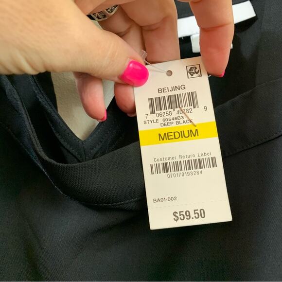 Bar lll Cold Shoulder Short Sleeve Black Top - Picture 3 of 6